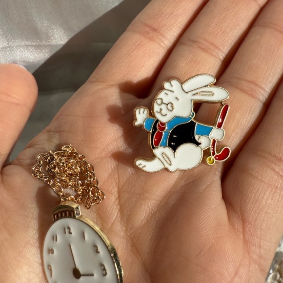 Betsey Johnson Cute Rabbit & Clock Chain BroochAlice in Wonderland Enamel Pin Se - Picture 9 of 11